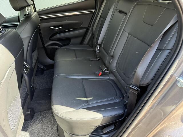 Hyundai TUCSON 1.6 T-GDI HEV Premium / Eerste Eigenaar / Elektrische Stoelen met Geheugen / Elektrische Achterklep / Stoel Verwarming+Verkoeling / Apple Carplay&Android Auto / 360º Camera / Stuur Verwarming / Lederen Bekleding /