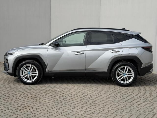Hyundai TUCSON 1.6 T-GDI PHEV Comfort Smart / 1210Kg Trekgewicht / HUD / 360 Camera / Navigatie / Stoel Verwarming / Stuurwiel Verwarming / Stoel Ventilatie / Elektr. Stoel / Elektr. Achterklep / Dodehoek Detectie / Keyless /
