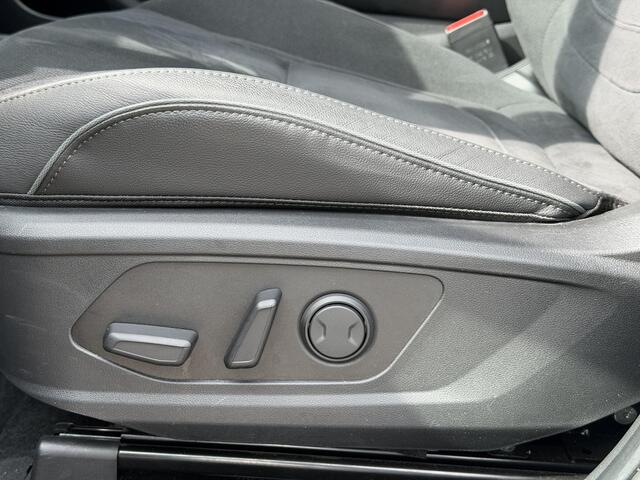 Hyundai TUCSON 1.6 T-GDI PHEV Comfort Smart / 1210Kg Trekgewicht / HUD / 360 Camera / Navigatie / Stoel Verwarming / Stuurwiel Verwarming / Stoel Ventilatie / Elektr. Stoel / Elektr. Achterklep / Dodehoek Detectie / Keyless /