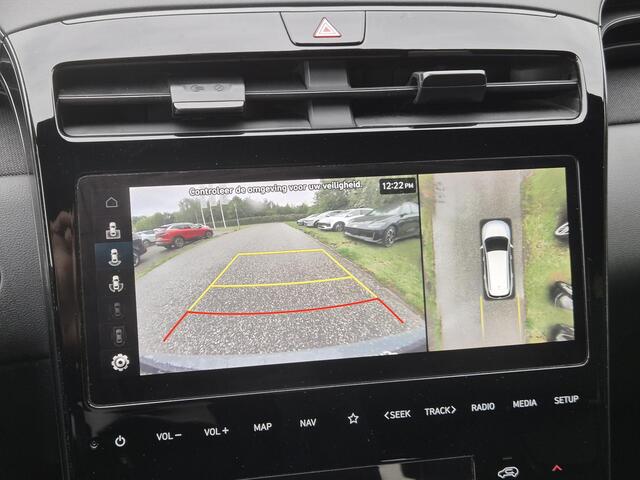 Hyundai TUCSON 1.6 T-GDI 4wd N Line Sky 4WD / Dealer onderhouden / Fabrieksgarantie tot 03-2027 / Trekhaak afneembaar / Panorama schuifdak / Trekgewicht 1650 kg / Navigatie / Apple Carplay Android / Elektrische achterklep / Stuur- Stoel & Achterbank verwarming / Rondomz