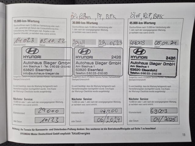 Hyundai TUCSON 1.6 T-GDI PHEV Premium Sky 4WD / Dealer onderhouden / Fabrieksgarantie tot 03-2027 / Trekgewicht 1350 kg / Trekhaak afneembaar / Glazen schuif- en kanteldak / Elektrische achterklep / Stuur- Stoel & Achterbankverwarming / Stoelventilatie / Adaptief cruise