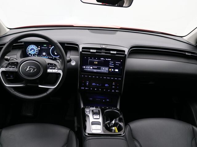 Hyundai TUCSON 1.6 T-GDI HEV Premium / Blindspot Camera / 360 Camera / Trekhaak / Bestuurdersstoel met geheugen / All season banden / 1650KG Trekgewicht / 1ste Eigenaar / NL Auto / Dealer onderhouden / Keyless Entry /