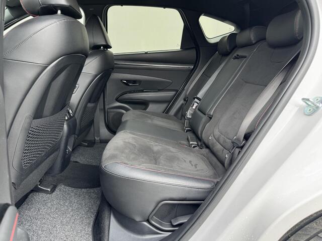 Hyundai TUCSON 1.6 T-GDI PHEV N Line 4WD / Automaat / Dealer onderhouden / Fabrieksgarantie tot 04-2028 / Trekgewicht 1350 kg / Elektrische achterklep / Stuur- Stoel & Achterbank verwarming / Adaptief cruise control / Rondomzicht camera / Stoelventilatie /