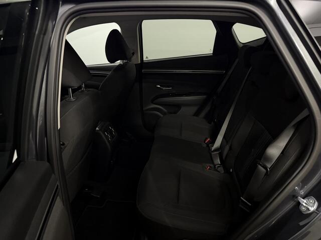 Hyundai TUCSON 1.6 T-GDI MHEV Comfort Smart Camera, Navi, Stoelverwarming, Keyless start, Elektrische achterklep, Rijstrook correctie, Cruise control, Virtual desk