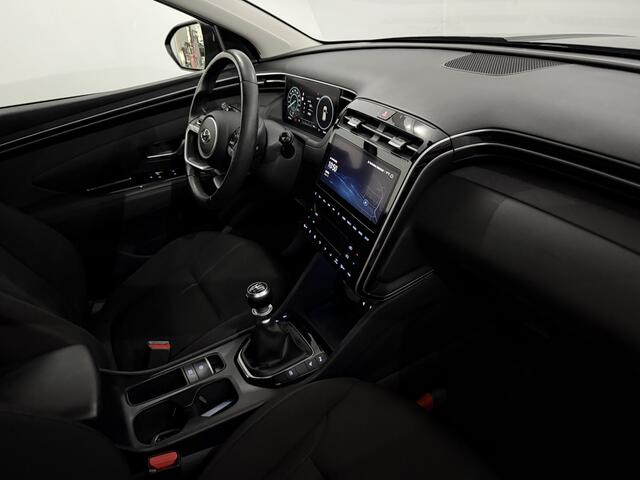 Hyundai TUCSON 1.6 T-GDI MHEV Comfort Smart Camera, Navi, Stoelverwarming, Keyless start, Elektrische achterklep, Rijstrook correctie, Cruise control, Virtual desk