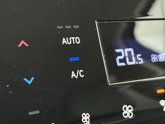 Hyundai TUCSON 1.6 T-GDI MHEV Comfort Smart / Android Auto/Apple Carplay / Lederen Bekleding / Navigatie / Climate Control / Camera / Cruise Control / Draadloze Telefoonlader / Elektrische Stoel / Stoelverwarming / Lane Assist / Krell Audio / DAB /