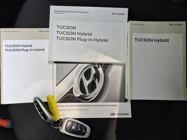 Hyundai TUCSON 1.6 T-GDI HEV Comfort Smart / trekhaak vast / Trekgewicht 1650 kg / Elektrische achterklep / Stuur- & Stoelverwarming / Achteruitrijcamera / Adaptief cruise control / Draadloze telefoon lader / Keyless Entry/Start / Apple Carplay Android Auto /