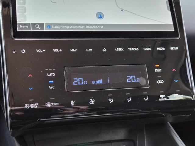 Hyundai TUCSON 1.6 T-GDI PHEV Comfort 4WD / Trekhaak afneembaar / Apple Carplay Android Auto / Stoelverwarming / Trekgewicht 1350 kg / Achteruitrijcamera / Draadloze telefoon lader / Keyless Entry/Start / Cruise control / Parkeersensoren voor en achter /