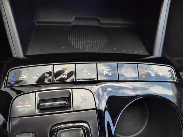 Hyundai TUCSON 1.6 T-GDI PHEV N Line 4WD / Dealer onderhouden / Fabrieksgarantie tot 05-2027 / Trekgewicht 1350 kg / Elektrische achterklep / Rondomzicht camera / Stuur- Stoel & Achterbank verwarming / Adaptief cruise control / Keyless Entry/Start /