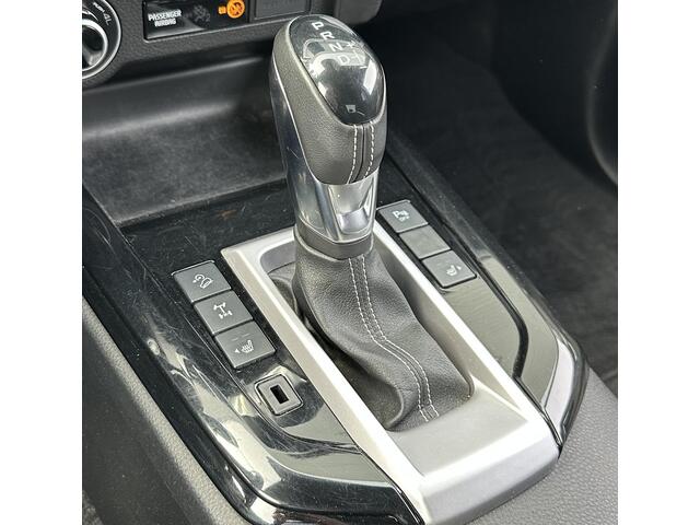 Isuzu D-MAX D-MAX V-Cross AT 4x4 Grijs kenteken 2zitpl.