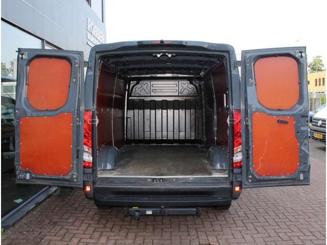 Iveco DAILY 35S18V 3.0 352 Aut. Airco/Cruise/Nav Trekhaak H1L2