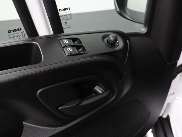 Iveco DAILY 35S16 L2H2 | 3500Kg TG | Airco | 3-Persoons | Betimmering