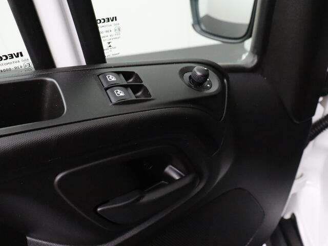Iveco DAILY 35C16 Bakwagen+Laadklep | Airco | 3-Persoons | 750Kg Laadklep