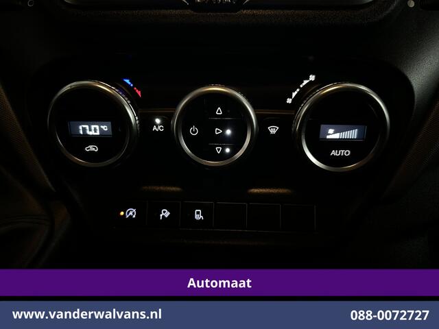 Iveco DAILY 35S14V 136pk Automaat 3500kg Trekhaak L2H2 Euro6 Airco | Camera | Navigatie LED, Cruiscontrol, Chauffeursstoel, Bijrijdersbank