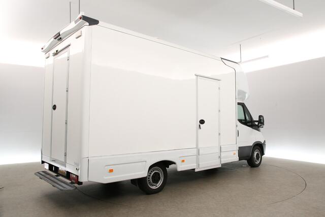 Iveco DAILY 35S14 2.3 410 | Foodtruck | Patatwagen | Verkoopwagen | Patatkraam | Eventtruck | Frietwagen | Snackwagen | Zijdeur | Airco Treeplank