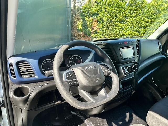 Iveco DAILY 35S18 3.0 180 PK HI-MATIC AUTOM / L4H2 / 3500 KG AHG / 3 ZITS / AIRCO / NAVI / CRUISE