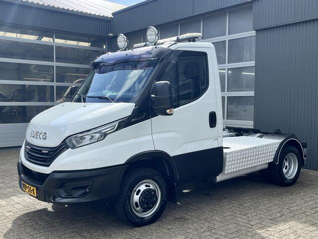 Iveco DAILY 40C16 Automaat 9 Ton samengesteld BE-Trekker Luchtvering PTO Koeling aansluiting Airco Cruise controle Stuurwielbediening Telefoonverbinding Navigatiesysteem Camera Werkverlichting 2-Persoons Euro