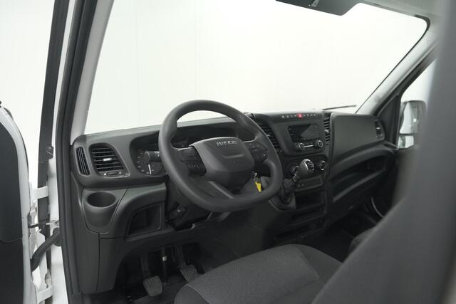 Iveco DAILY 35S16V 2.3 410 H2 L4H2 | Direct Leverbaar | Complete Betimmering Laadruimte | Parkeersensoren | Cruise Control