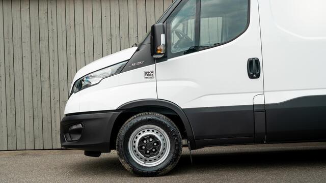 Iveco DAILY 35S16V 2.3 410 H2 L4H2 | Direct Leverbaar | Complete Betimmering Laadruimte | Parkeersensoren | Cruise Control