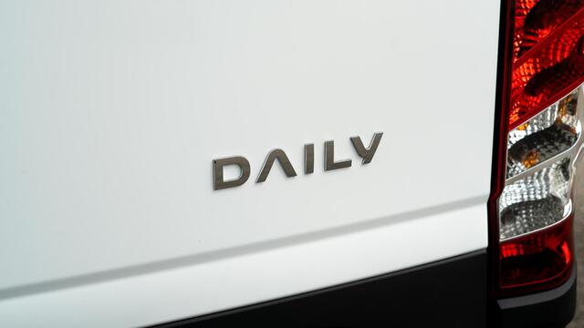 Iveco DAILY 35S16V 2.3 410 H2 L4H2 | Direct Leverbaar | Complete Betimmering Laadruimte | Parkeersensoren | Cruise Control