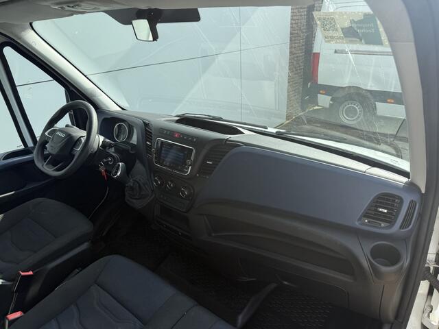 Iveco DAILY 35C14 2.3 Automaat Airco Cruise Control Camera Meubelbak Foodtruck Camper XL