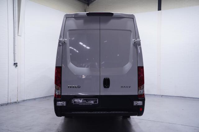 Iveco DAILY 35S16 160 pk L4H2 Jumbo XXL Airco ECC Laadruimte Pakket, PDC achter, 3-Zits