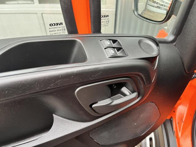 Iveco DAILY 35C15 2.3 375 Trekhaak 3500kg Laadklep 500kg Open laadbak Pick-up Euro 5 Bpm vrij Bakwagen p-up 1e eigenaar Dealer onderhouden