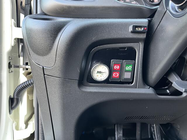 Iveco DAILY 35C16D 2.3 Koelvries wagen -20° 3690 kg laadvermogen Be-combi Koelwagen Koeling Laadklep 1000kg Airco Cruise Nachtaansluiting Be clixtar Be oplegger 1e eigenaar Bpm vrij Euro 6 clixstar Be combinatie