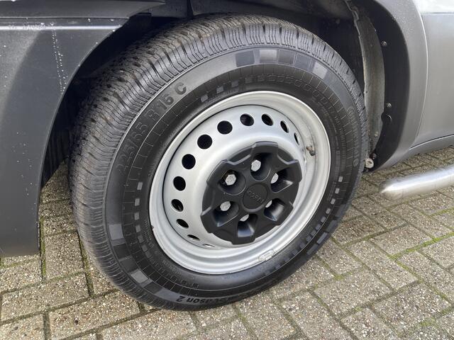 Iveco DAILY 35S14V 2.3 Himatic automaat 410 L4H2 / vaste prijs rijklaar ¤ 23.950 ex btw / euro 6 / lease vanaf ¤ 391 / laadruimte 470cm lang / trekhaak 3500 kg! / cruise en climate control