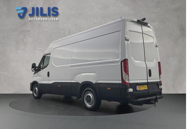 Iveco DAILY 35S14V 2.3 L2H3 | Camera | Trekhaak | Cruise control | Multifunctioneel stuur
