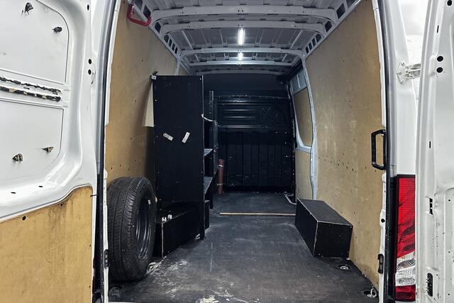 Iveco DAILY 35S14V 2.3 L2H3 | Camera | Trekhaak | Cruise control | Multifunctioneel stuur