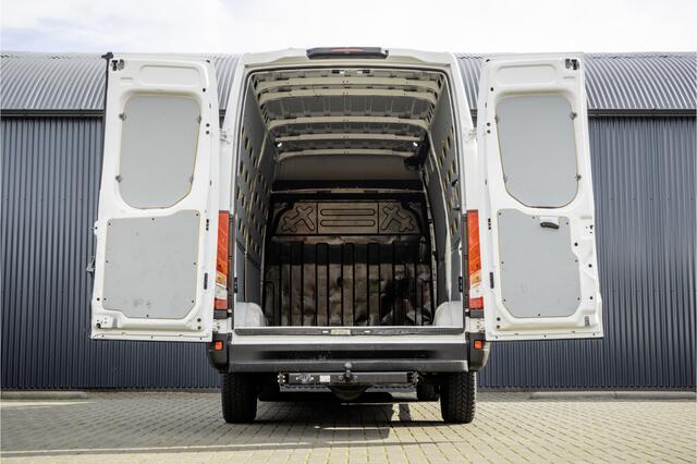 Iveco DAILY **35S14V 2.3 L2H2 | Automaat | Euro 6 | Cruise | Climate | 3500 KG Trekgewicht | Trekhaak**