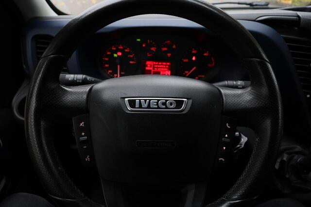 Iveco DAILY 35S14V 2.3 300 H1 2019 | Airco | Parkeersensoren | Cruise Control | Stuurwiel Bediening | 2 Sleutels | Boejes | Elektrische Ramen | Elektrisch Verstelbare Spiegels