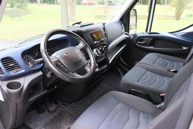 Iveco DAILY 35S14V 2.3 300 H1 2019 | Airco | Parkeersensoren | Cruise Control | Stuurwiel Bediening | 2 Sleutels | Boejes | Elektrische Ramen | Elektrisch Verstelbare Spiegels