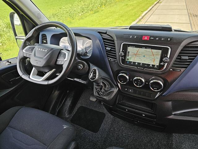 Iveco DAILY 35S18HV 3.0 L5H3 ac automaat EURO6 cruisecontrol bluetooth carplay 3.0 ltr 3500 kg trekhaak
