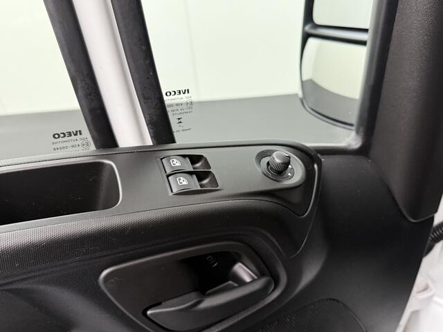 Iveco DAILY 35C16 3.0L Bakwagen+Laadklep | Dakspoiler | Airco | Cruise | 3-Persoons