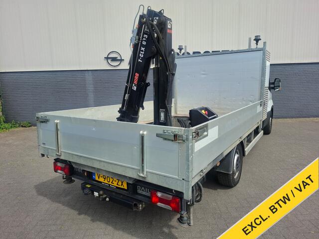 Iveco DAILY 3.0I CNG Kraan Laadbak AUT-6 HIAB 3-Persoons Ecc Trekhaak Camera Blue power Alpine 2-Din Infotainment Sys. Bluetooth Opbergkasten Betonplex Vloer Compressed Natural Gas (CNG) EURO-6 375 35S14N Voertuig 1e Eigenaar Euro 6