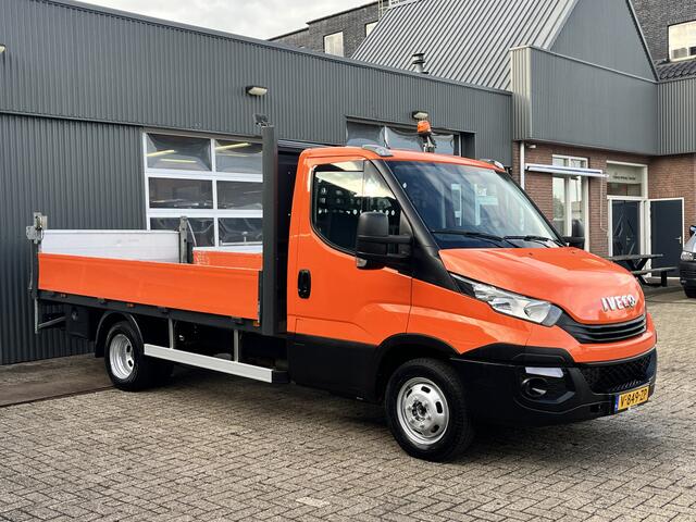 Iveco DAILY 35C14 2.3 375 Laadklep 500kg Trekhaak 3500kg trekgewicht Airco 2-Persoons Open laadbak Pick-up P-up Bakwagen Telefoonverbinding 1e eigenaar Euro 6 Bpm vrij !!!