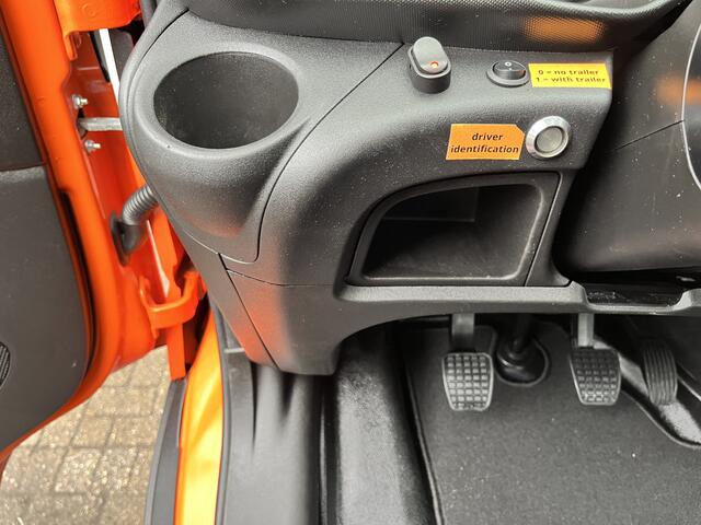 Iveco DAILY 35C14 2.3 375 Laadklep 500kg Trekhaak 3500kg trekgewicht Airco 2-Persoons Open laadbak Pick-up P-up Bakwagen Telefoonverbinding 1e eigenaar Euro 6 Bpm vrij !!!