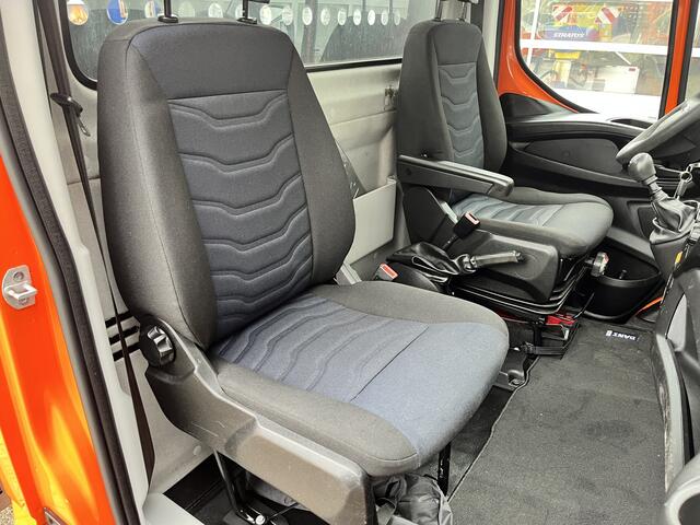 Iveco DAILY 35C14 2.3 375 Laadklep 500kg Trekhaak 3500kg trekgewicht Airco 2-Persoons Open laadbak Pick-up P-up Bakwagen Telefoonverbinding 1e eigenaar Euro 6 Bpm vrij !!!