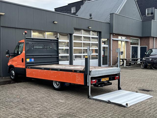 Iveco DAILY 35C14 2.3 375 Laadklep 500kg Trekhaak 3500kg trekgewicht Airco 2-Persoons Open laadbak Pick-up P-up Bakwagen Telefoonverbinding 1e eigenaar Euro 6 Bpm vrij !!!