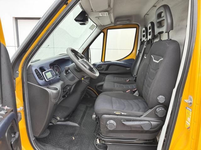 Iveco DAILY 35S16 2.3 Automaat L2H2 Oprijplaat Trekhaak Climate Control Cruise Control Lucht Geveerde Stoel