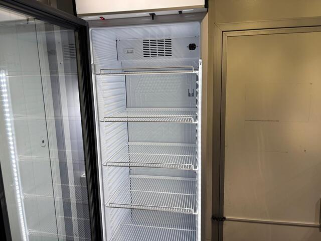 Iveco DAILY 35S14 2.3 410 | Foodtruck | Patatwagen | Bakplaat | Verkoopwagen | Patatkraam | Eventtruck | Frietwagen | Bak Snackwagen | Koeling | Zijdeur | Airco Treeplank