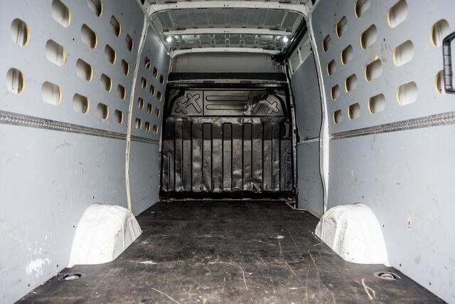 Iveco DAILY **35S14V 2.3 L2H2 | Automaat | Euro 6 | Cruise | Climate | 3500 KG Trekgewicht | Trekhaak**