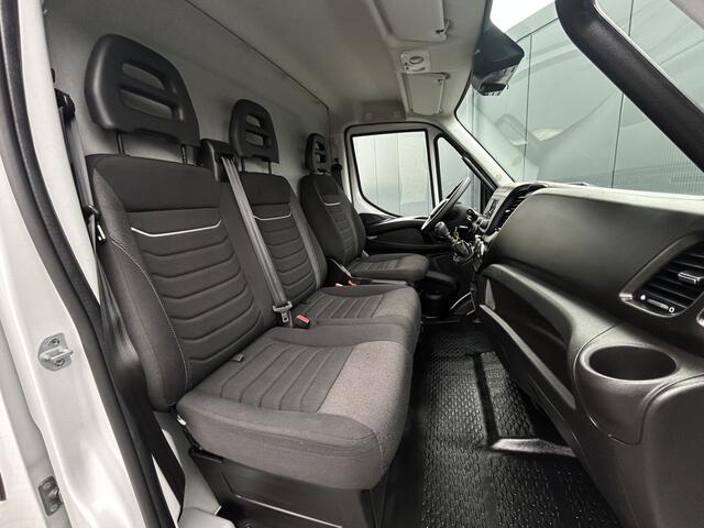 Iveco DAILY 35S14V 2.3 136 PK / L2H2 / 270 A DEUREN / 3.5T TREKHAAK / 45.331 KM !! / AIRCO / BLUETOOTH