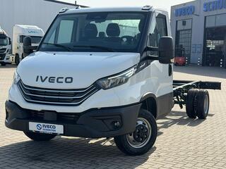 iveco-daily-50c18a8-adaptive-cruise