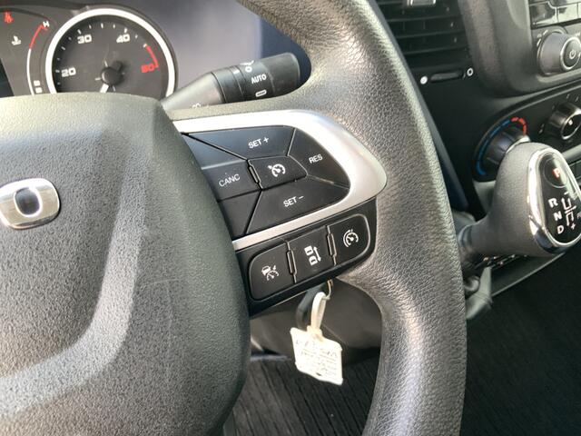 Iveco DAILY 35S16V 2.3 352 L2H1 Automaat Airco Cruise 3 Zits Alu Velg Trekhaak 3500 kg & Opstap Euro 6