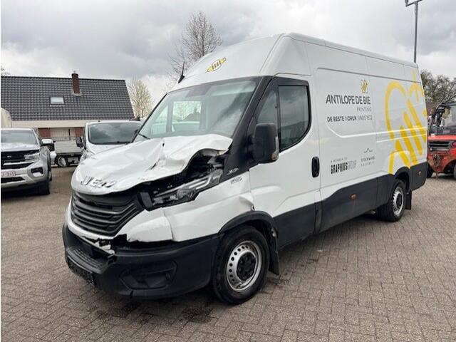 Iveco DAILY 35S14 2.3D 352 L2H2 AIRCO KLIMA NAV EURO6