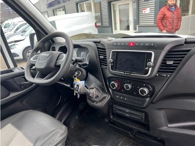 Iveco DAILY 35S14 2.3D 352 L2H2 AIRCO KLIMA NAV EURO6