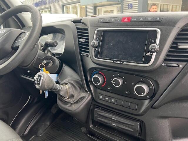 Iveco DAILY 35S14 2.3D 352 L2H2 AIRCO KLIMA NAV EURO6